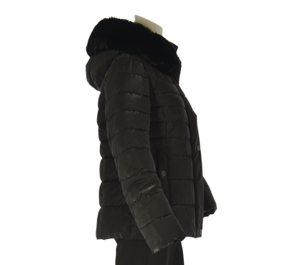GIACCONE DONNA CONFORMATO ZIP BOTTONI POLSINO TASCHE ECOPELLICCIA CAPPUCCIO LAVORATO MARCA VIRGINIABLU ART. CONF-AVA-11C